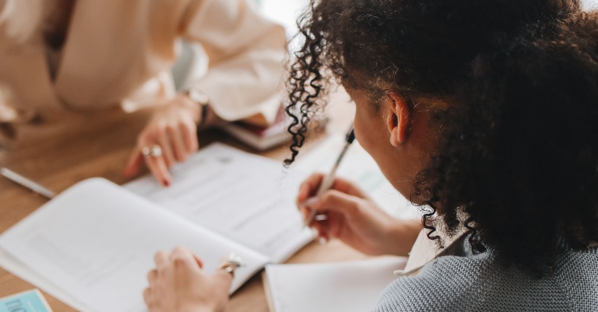 Evaluating Tutor Profiles from Brisbane Community Social Media